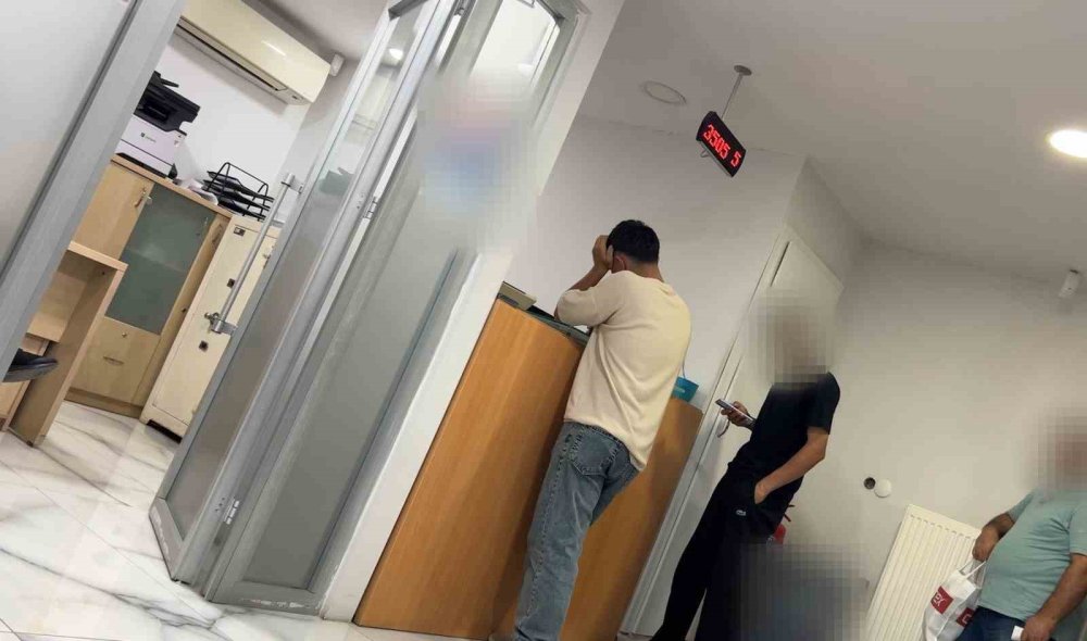 Yasa Dışı Bahis Ve Banka Kartlarının Kötüye Kullanılması Operasyonunda 5 Gözaltı