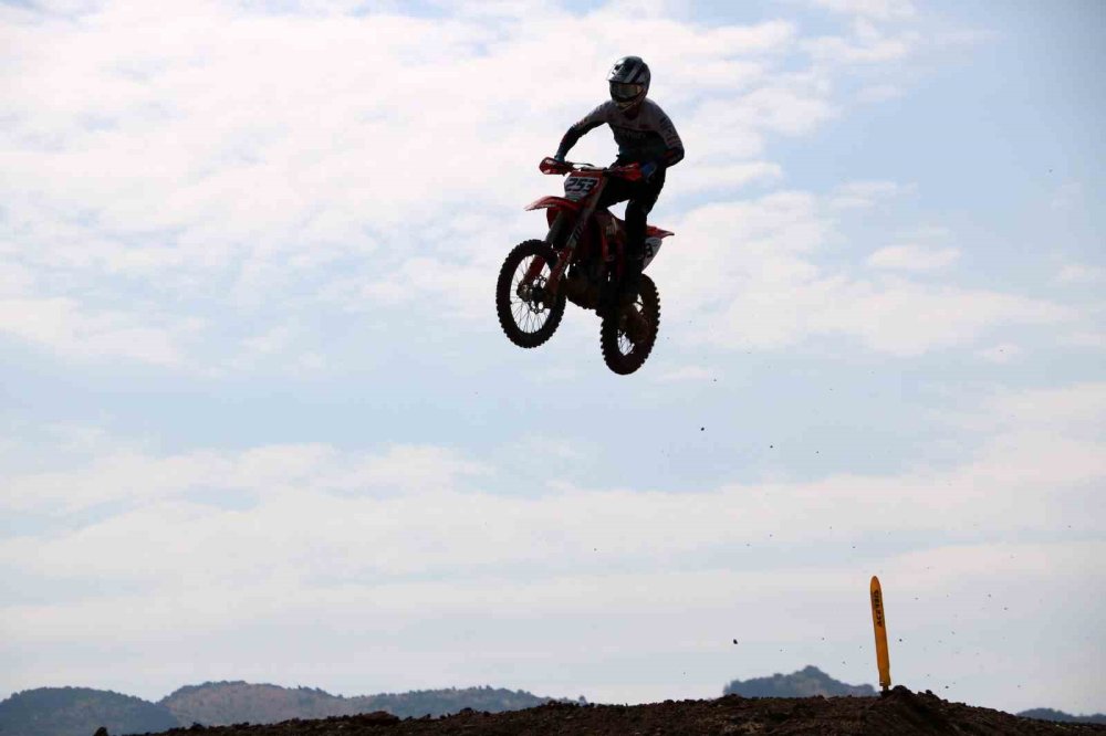 Dünya Motokros Şampiyonası Afyon’da Başladı.. 23 Ülkeden Sporcular Yarışıyor!