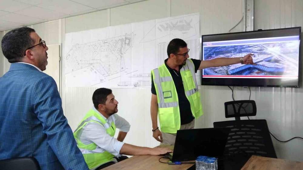 Kars’ın 500 Yataklı Yeni Hastanesi Yükseliyor.. İnşaatta Yüzde 65 Seviyesine Ulaşıldı!