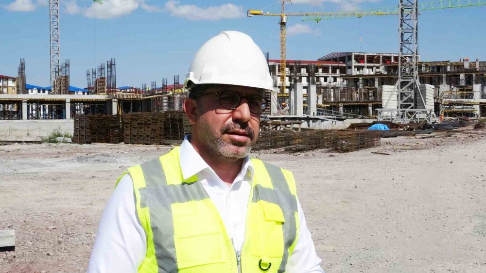 Kars’ın 500 Yataklı Yeni Hastanesi Yükseliyor.. İnşaatta Yüzde 65 Seviyesine Ulaşıldı!