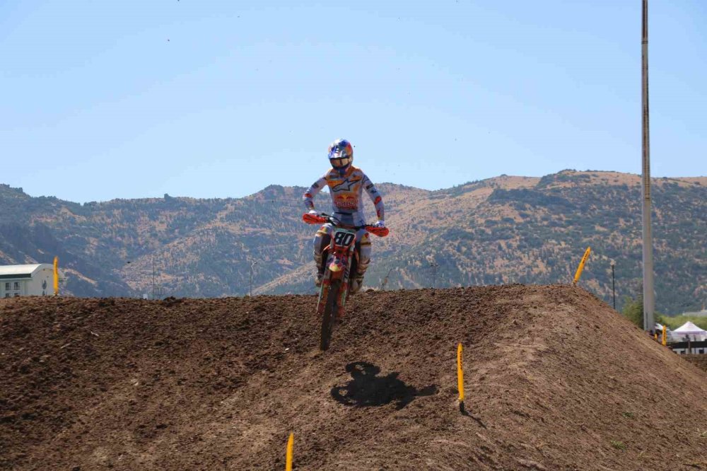 MXGP Türkiye’de İlk Yarış Tamamlandı.. Jeffrey Herlings Afyon’da Zirveye Çıktı!