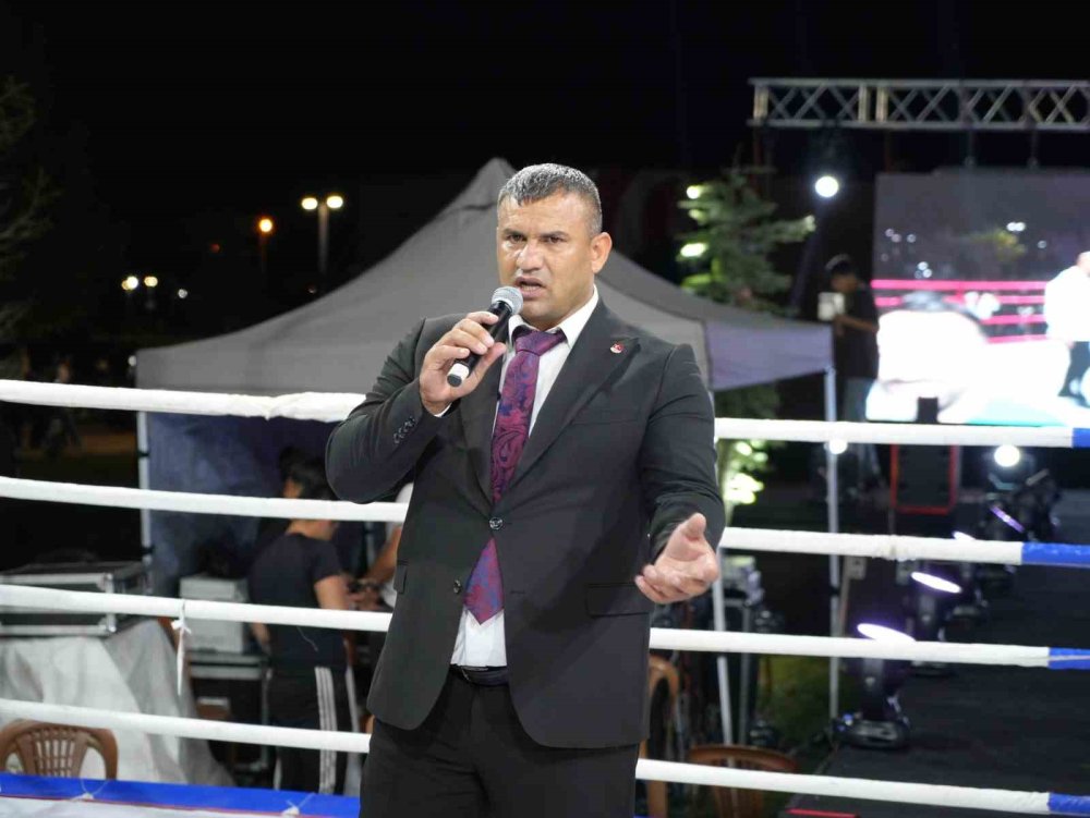 Iğdır’da Şampiyon Boks Gecesi.. Uluslararası Mücadeleler İlgiyle Takip Edildi!
