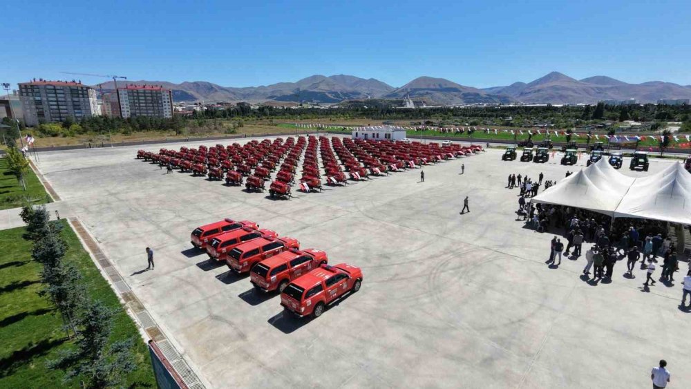 Erzurum’da Köylere 150 Yangın Tankeri.. Yangınlara İlk Müdahale İçin Dağıtıldı!