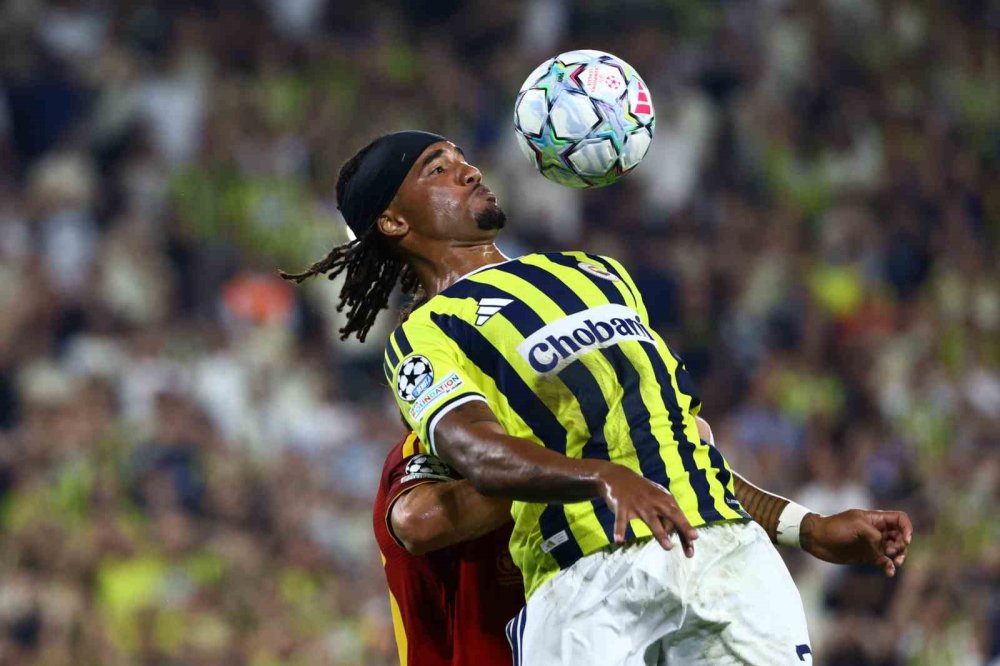 Uefa Şampiyonlar Ligi: Fenerbahçe: 1 - Roma: 1 (maç Sonucu)