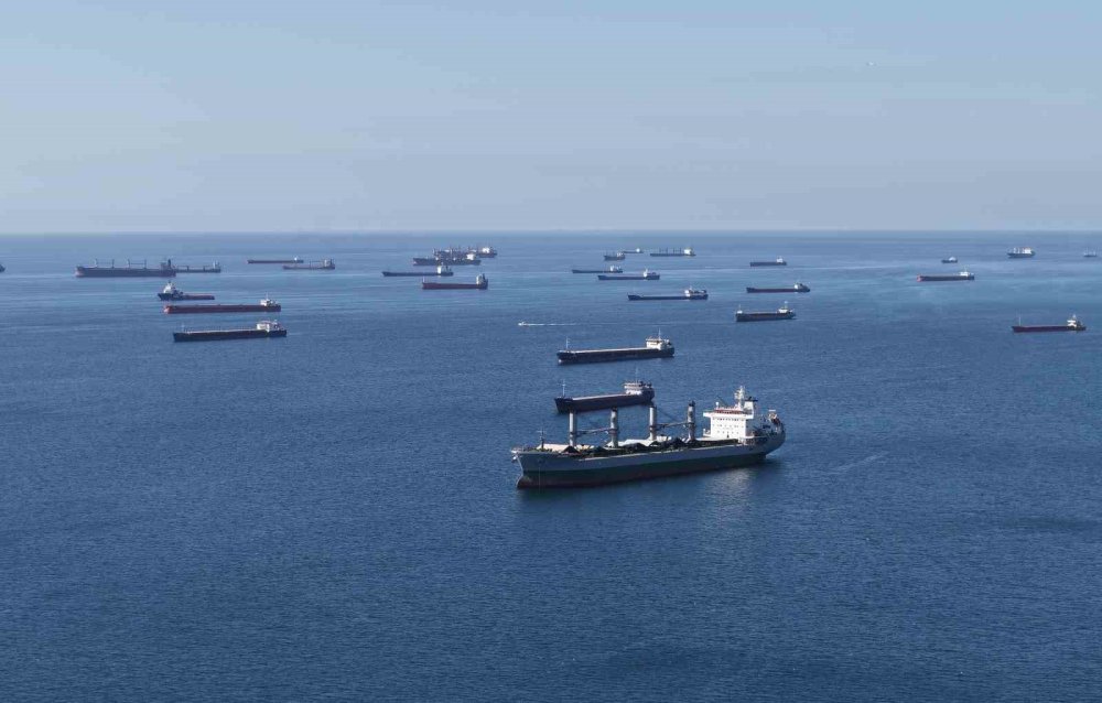 Karadeniz’de Saldırı Riski Deniz Ticaretini Vurdu.. Gemiler Marmara’da Bekliyor!