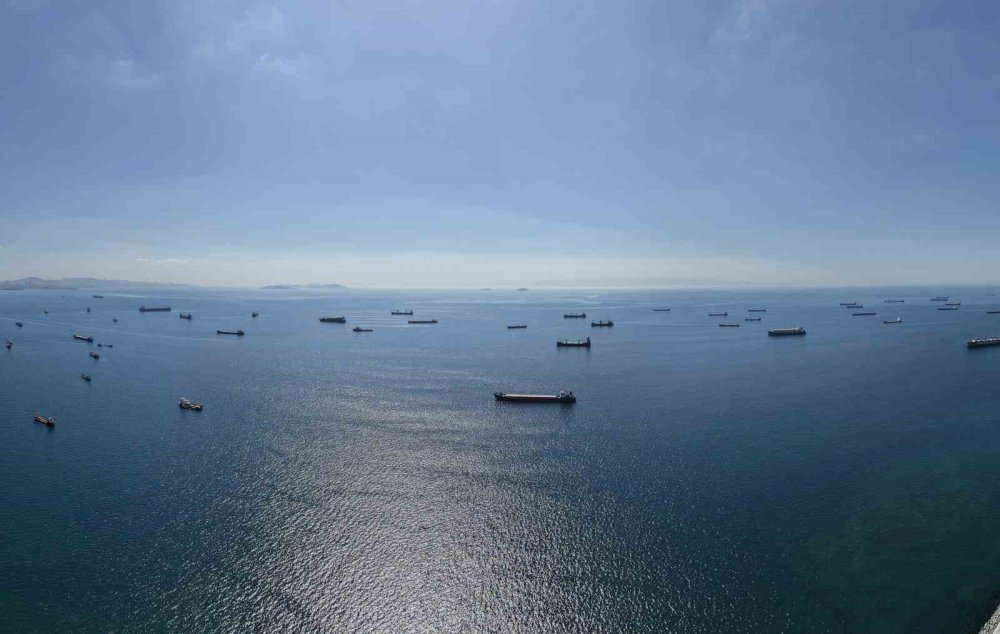 Karadeniz’de Saldırı Riski Deniz Ticaretini Vurdu.. Gemiler Marmara’da Bekliyor!