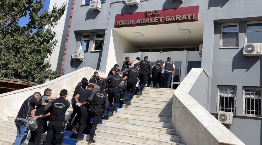 Iğdır Merkezli 7 İlde Suç Örgütü Operasyonu.. Baskınlarda 12 Şüpheli Yakalandı!