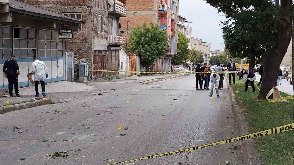 Erzurum’un Yakutiye İlçesinde Silahlı Çatışma Çıktı.. 1’i Polis 12 Kişi Yaralandı!
