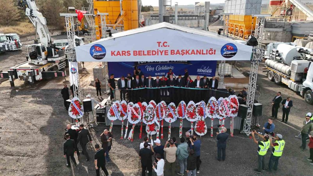 Kars Belediyesi’nin Üretim Gücü Genişledi.. 53 Yeni İş Makinesi Hizmete Girdi!