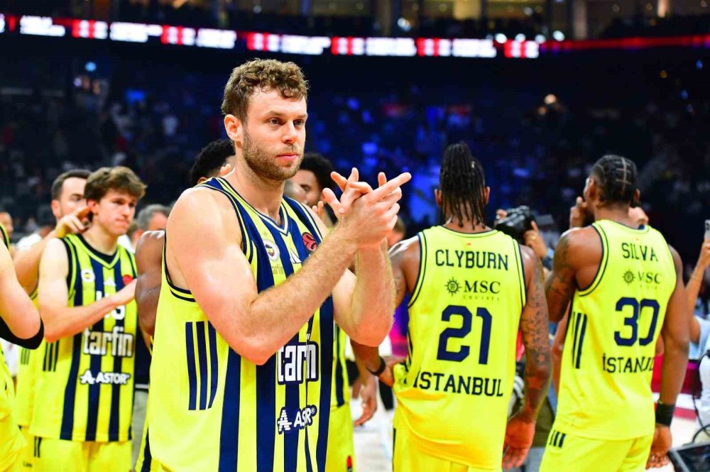 Fenerbahçe EuroLeague Süper Kupa'da Üçüncülüğü Aldı.. Dubai'yi 85-77 Geçti!