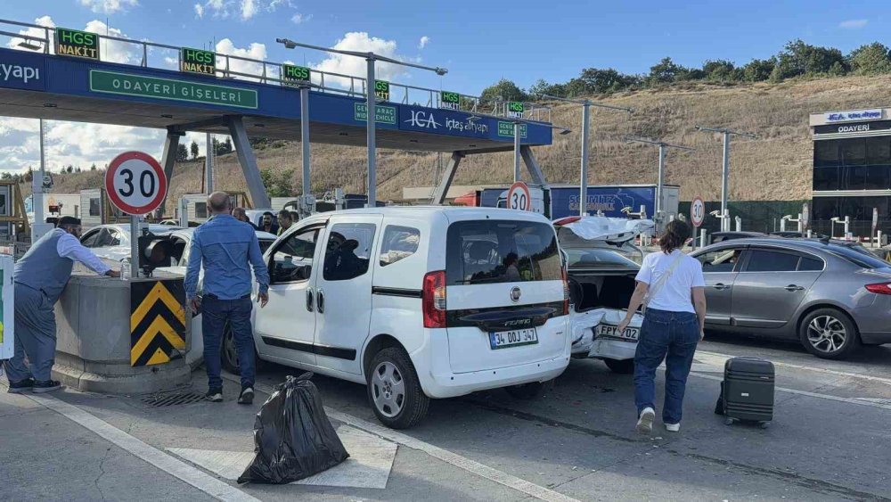 Kuzey Marmara Otoyolu’nda Zincirleme Kaza: 2 Yaralı
