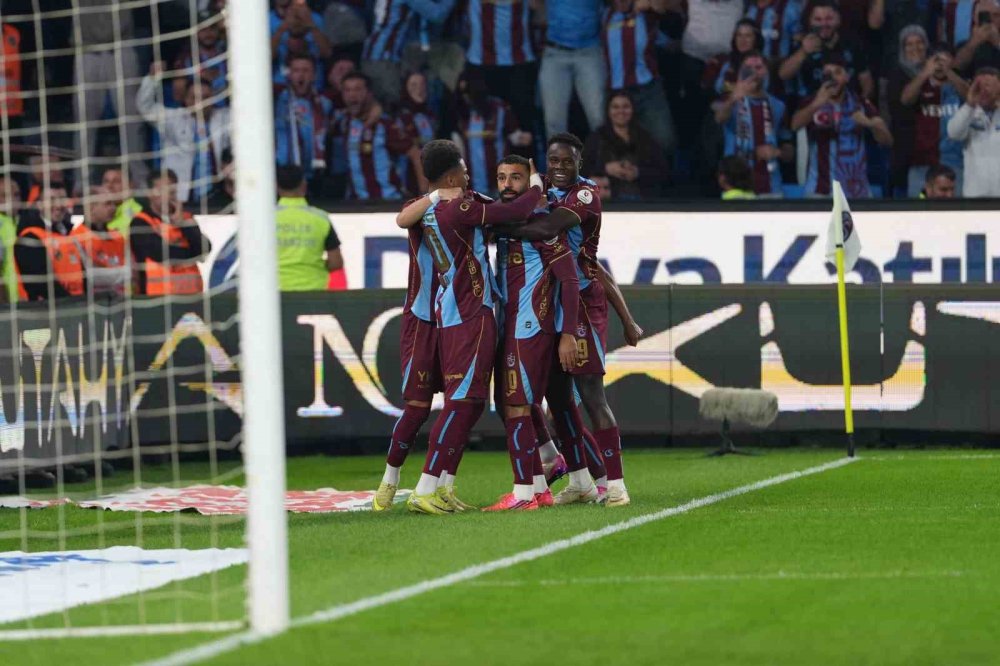 Trendyol Süper Lig: Trabzonspor: 3 - Galatasaray:0 (i̇lk Yarı)