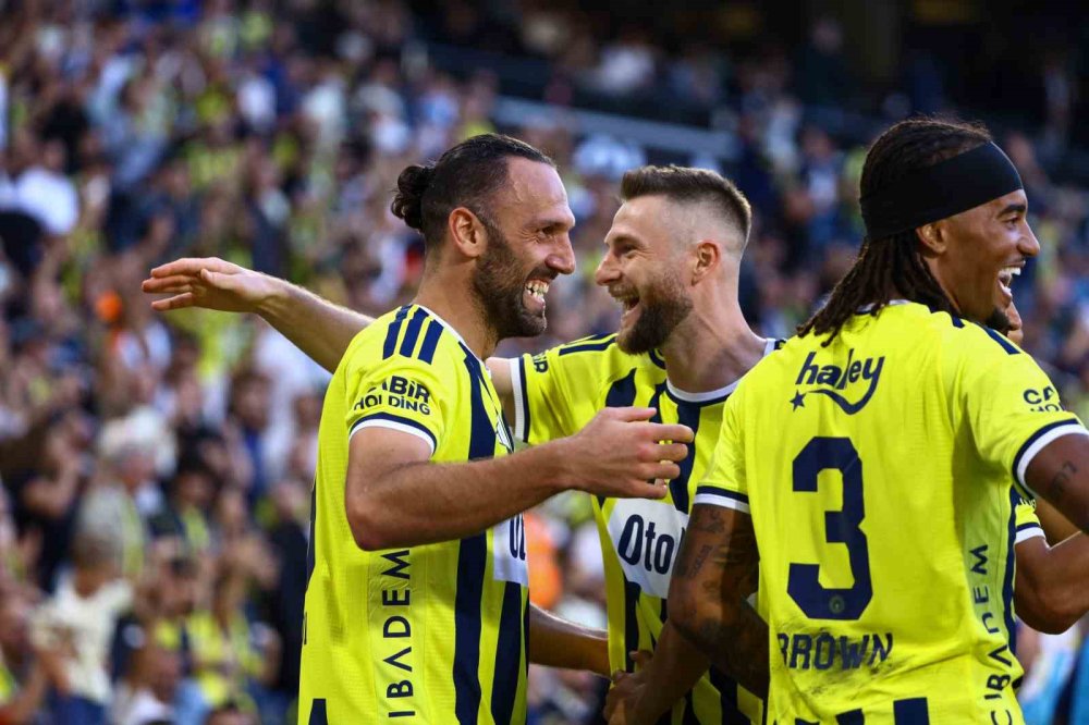 Süper Lig’de 6. Hafta Heyecanı.. Fenerbahçe Farklı Kazandı, Amedspor Beşiktaş’ı Devirdi!