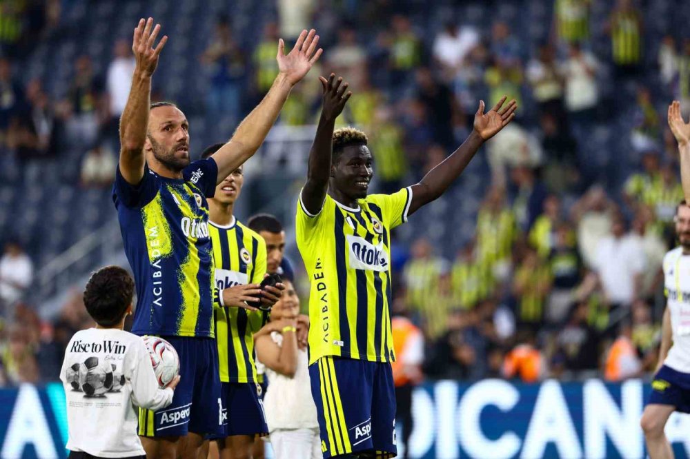 Süper Lig’de 6. Hafta Heyecanı.. Fenerbahçe Farklı Kazandı, Amedspor Beşiktaş’ı Devirdi!