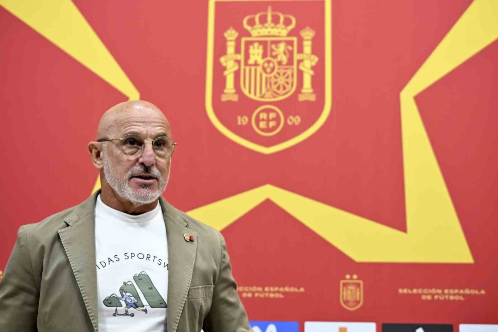 İspanya’da Luis de la Fuente’nin Sözleşmesi Uzatıldı.. 2032’ye Kadar Görevde!