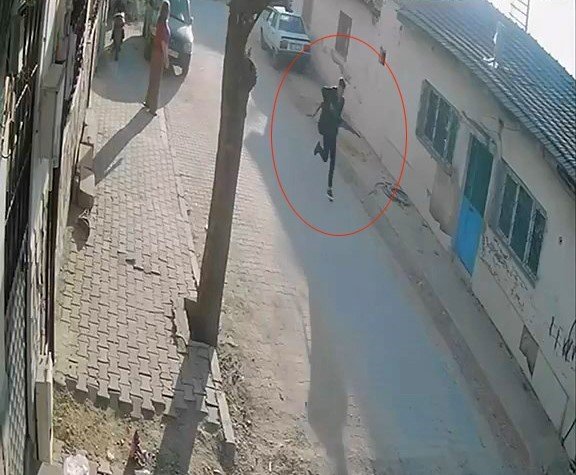 Manisa Turgutlu’da Lise Önünde Silahlı Saldırı.. 8 Kişi Etkilendi, 1 Öğrenci Öldü!