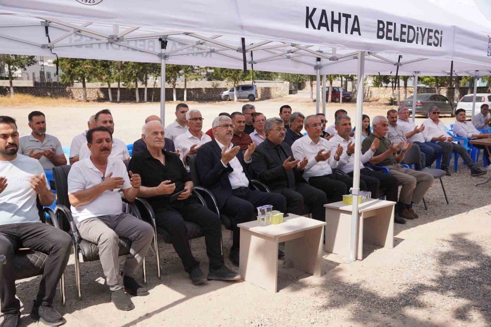 Kahtalı Mıçe, Mezarı Başında Sanatçı Dostlarının Katılımıyla Anıldı