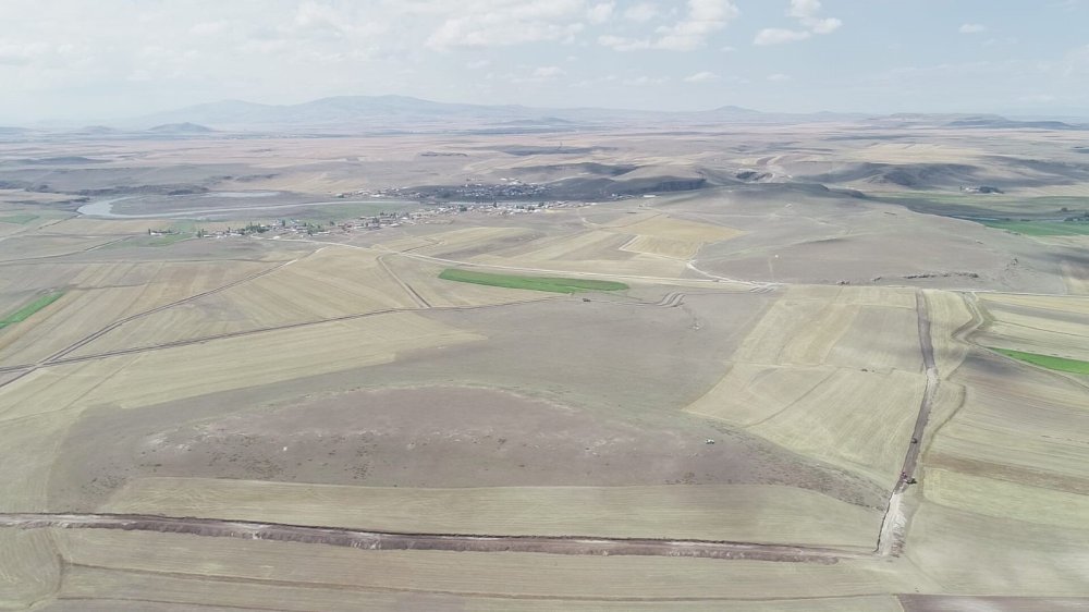 Kars’ta 200 Bin Dekarlık Tarım Arazisi Yeniden Şekilleniyor