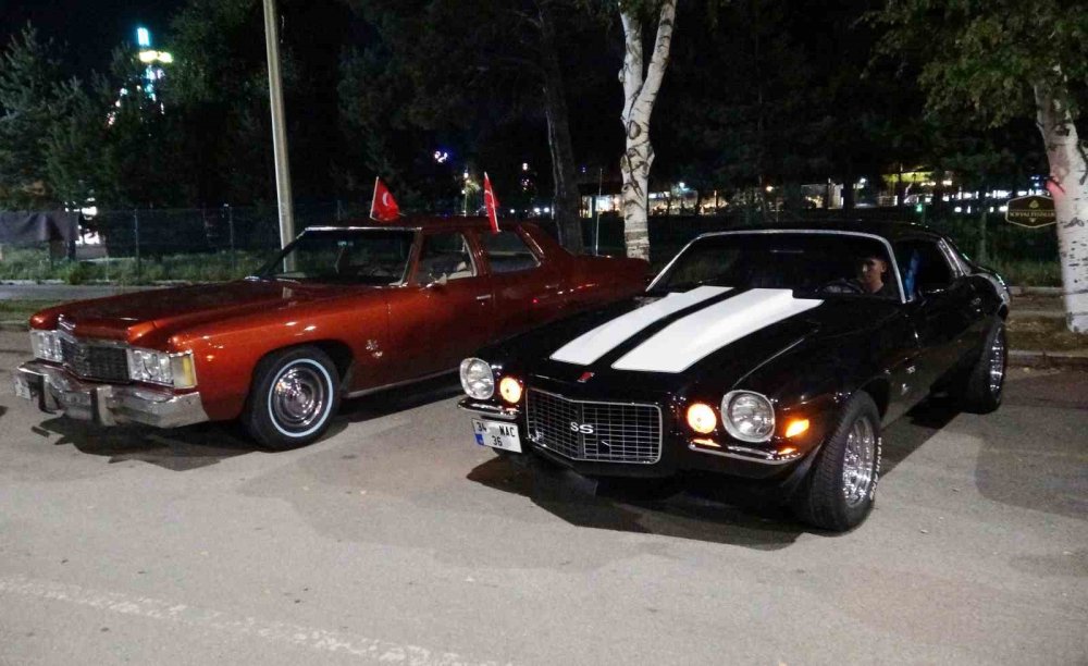 Klasik Araçlar Erzurum Caddelerinde Buluştu.. 18 Otomobille Nostalji Turu!