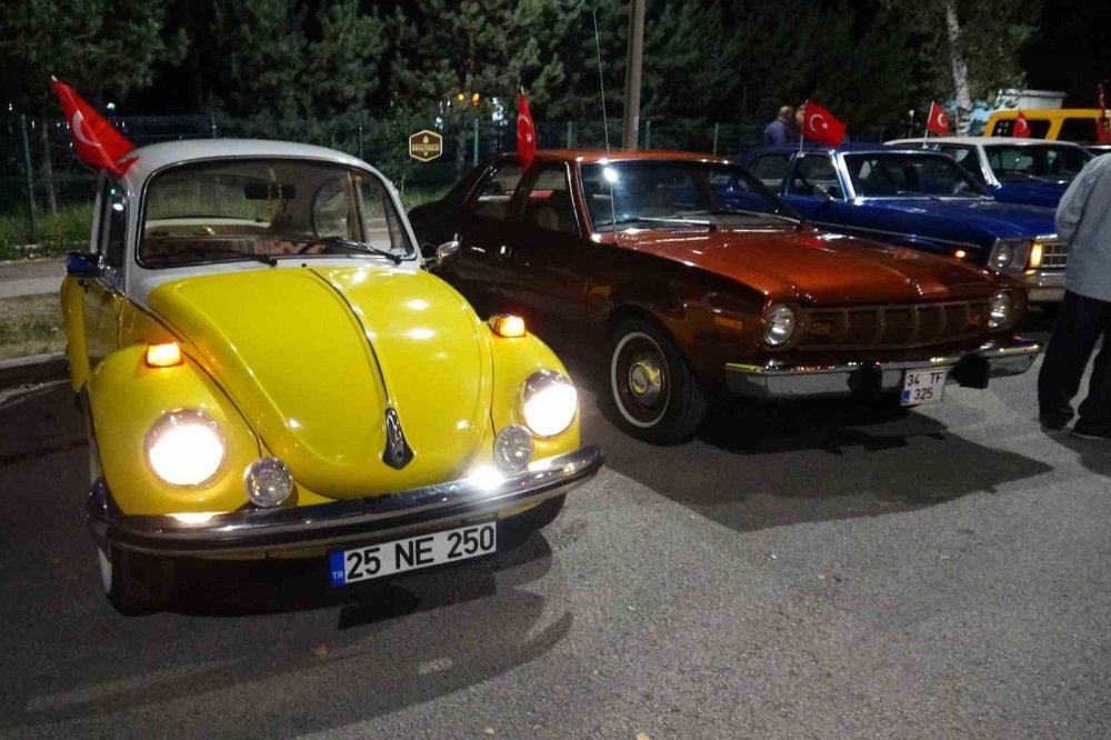 Klasik Araçlar Erzurum Caddelerinde Buluştu.. 18 Otomobille Nostalji Turu!