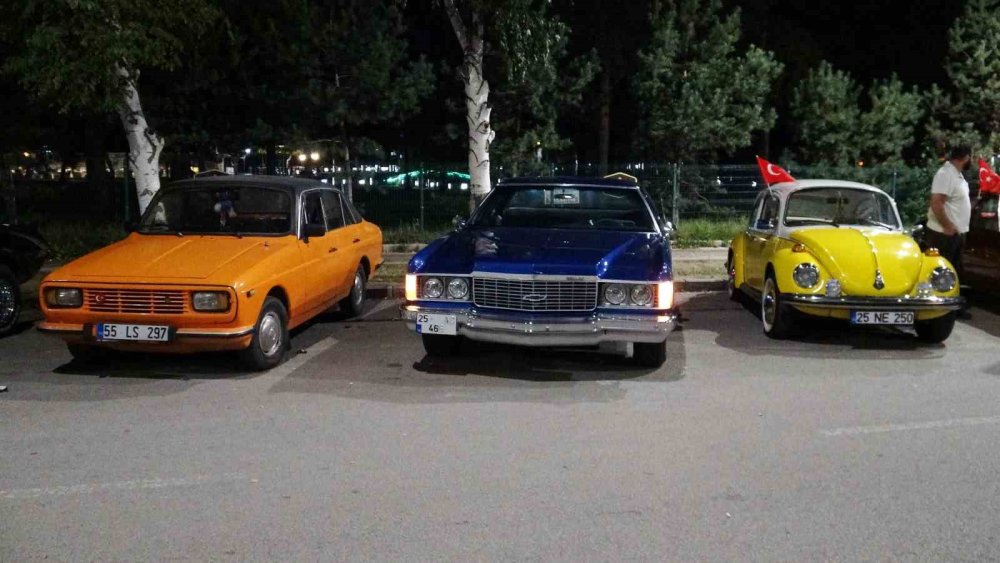 Klasik Araçlar Erzurum Caddelerinde Buluştu.. 18 Otomobille Nostalji Turu!