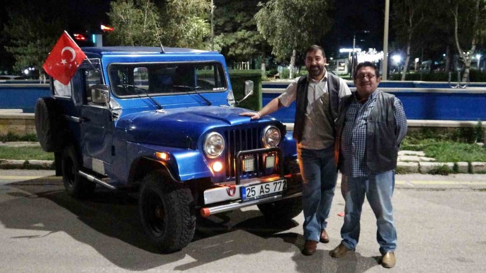 Klasik Araçlar Erzurum Caddelerinde Buluştu.. 18 Otomobille Nostalji Turu!