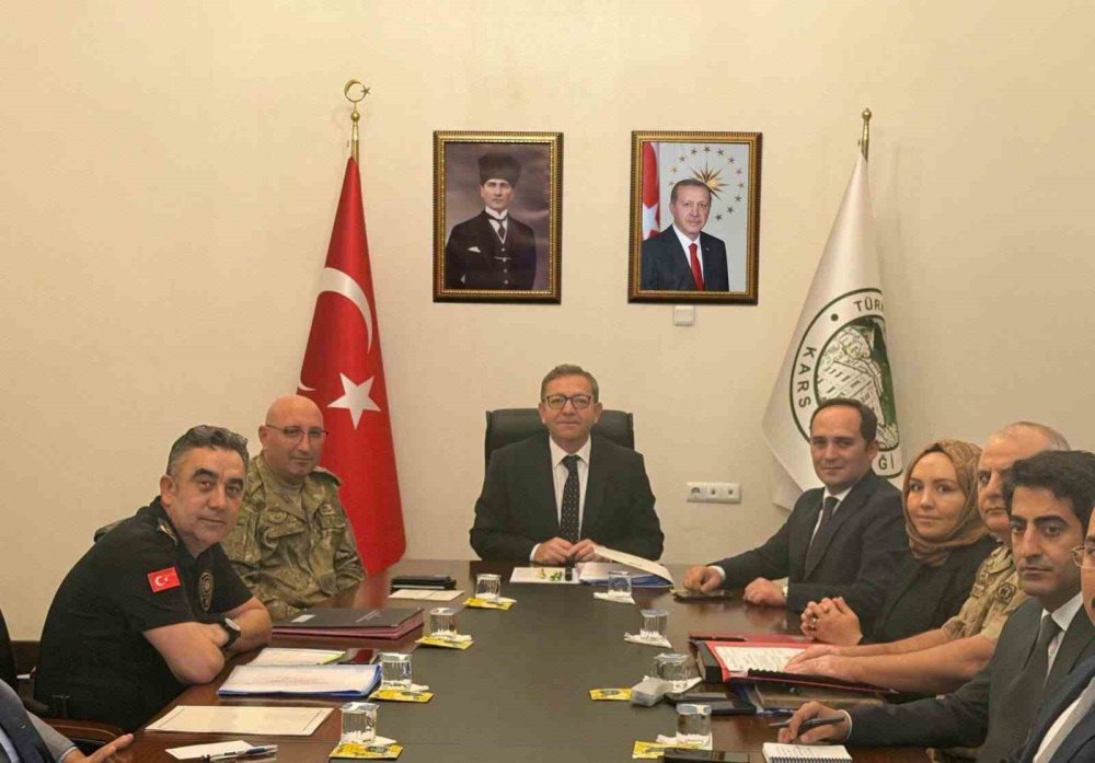 Kars’ta Güvenlik, Sosyal Yardım ve İdare Gündemi.. Üç Ayrı Toplantıda Değerlendirildi!