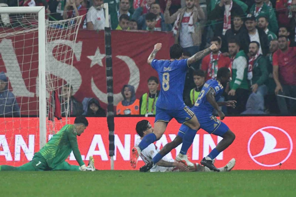 Uefa Uluslar Ligi: Türkiye: 0 - İ̇talya: 3 (i̇lk Yarı)