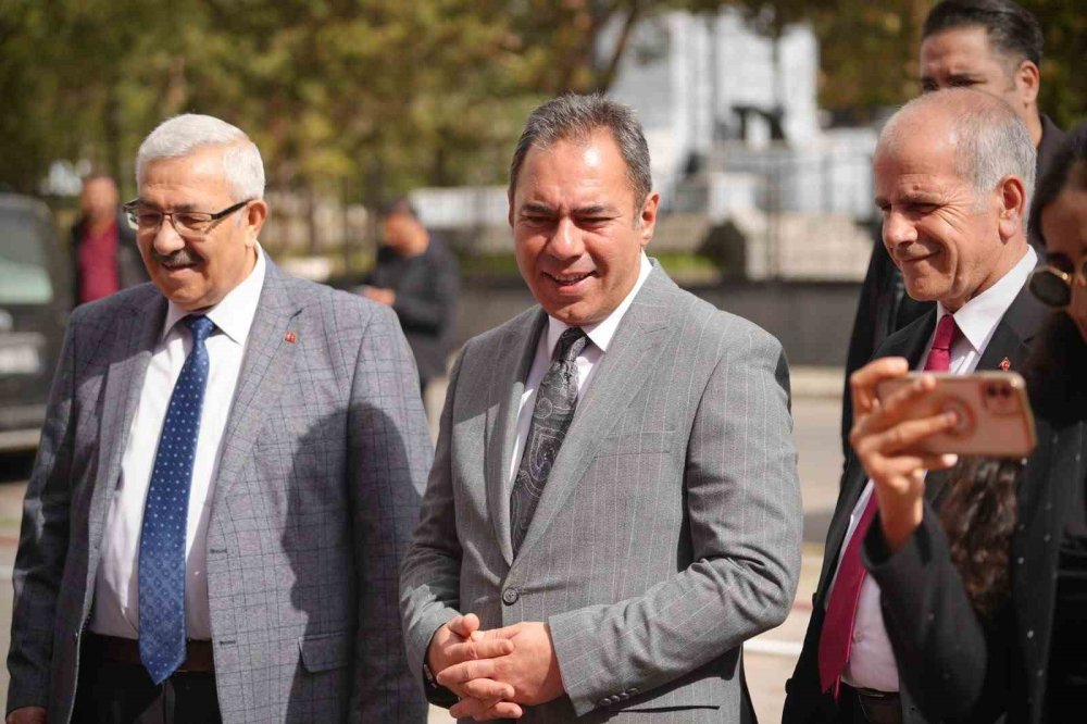 Kars’ta İtfaiye Haftası Buluşması.. Öğrenciler İtfaiye Araçlarını Yakından Tanıdı!