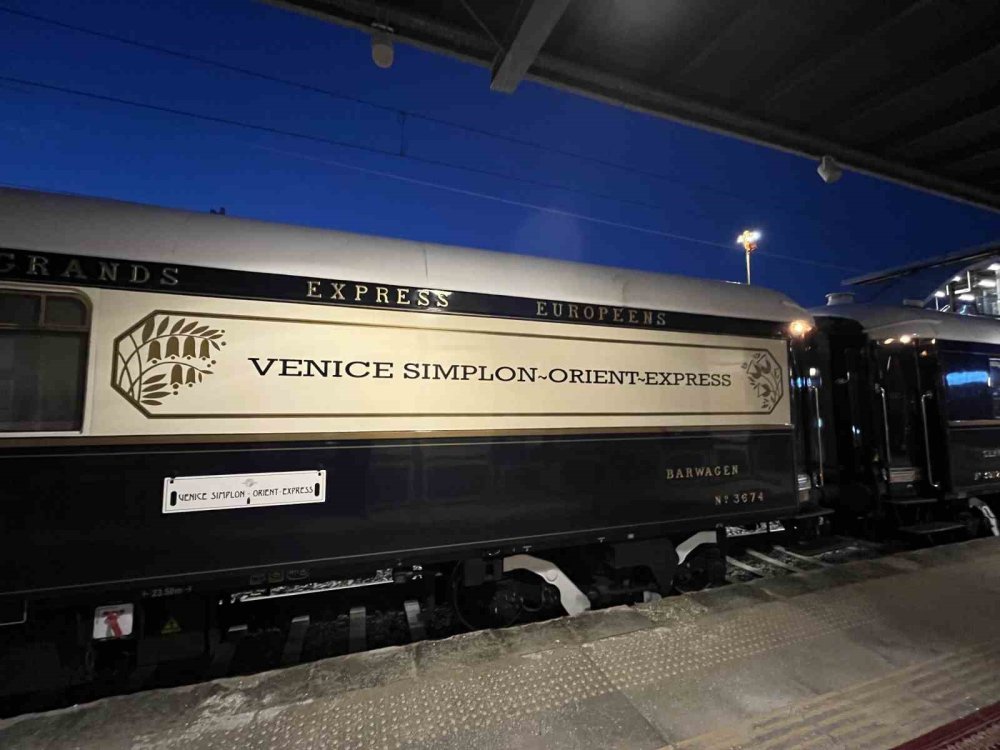 Paris’ten Yola Çıkan Orient Express İstanbul’a Ulaştı.. Tarihi Yolculuk Tamamlandı!