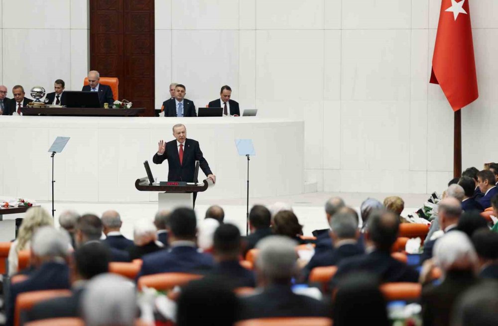 TBMM'de 28'inci Dönem 5'inci Yasama Yılı Açıldı.. Yeni Dönemin Gündemi Yoğun!