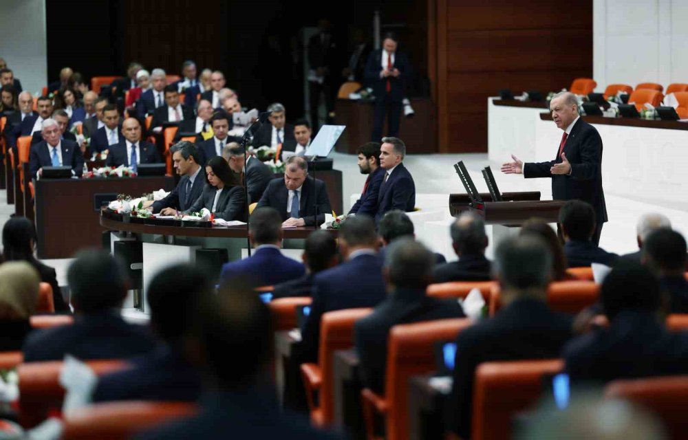 TBMM'de 28'inci Dönem 5'inci Yasama Yılı Açıldı.. Yeni Dönemin Gündemi Yoğun!