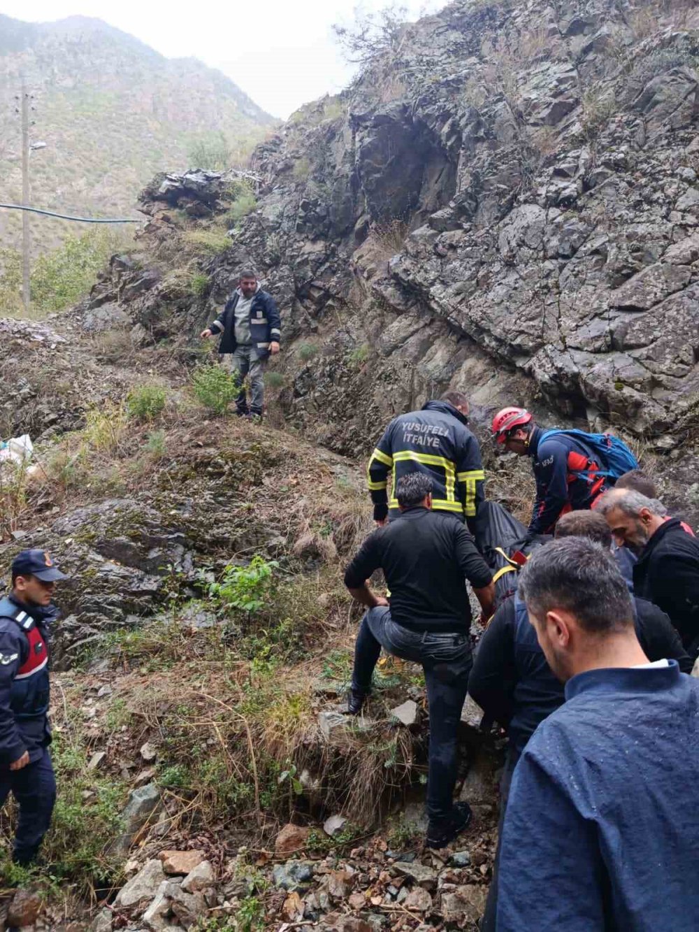 Yusufeli'nde Araç Uçuruma Yuvarlandı.. Sürücü Kemal Çevik Hayatını Kaybetti!