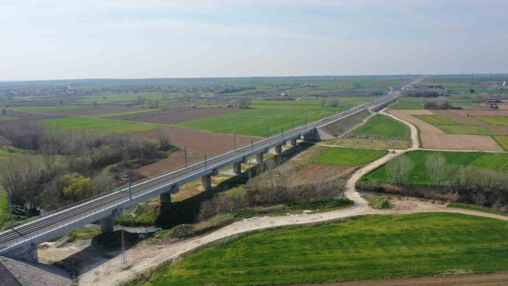 Halkalı-Kapıkule Demir Yolu Projesi.. Seyahat Süresi 4 Saatten 1,5 Saate Düşecek!