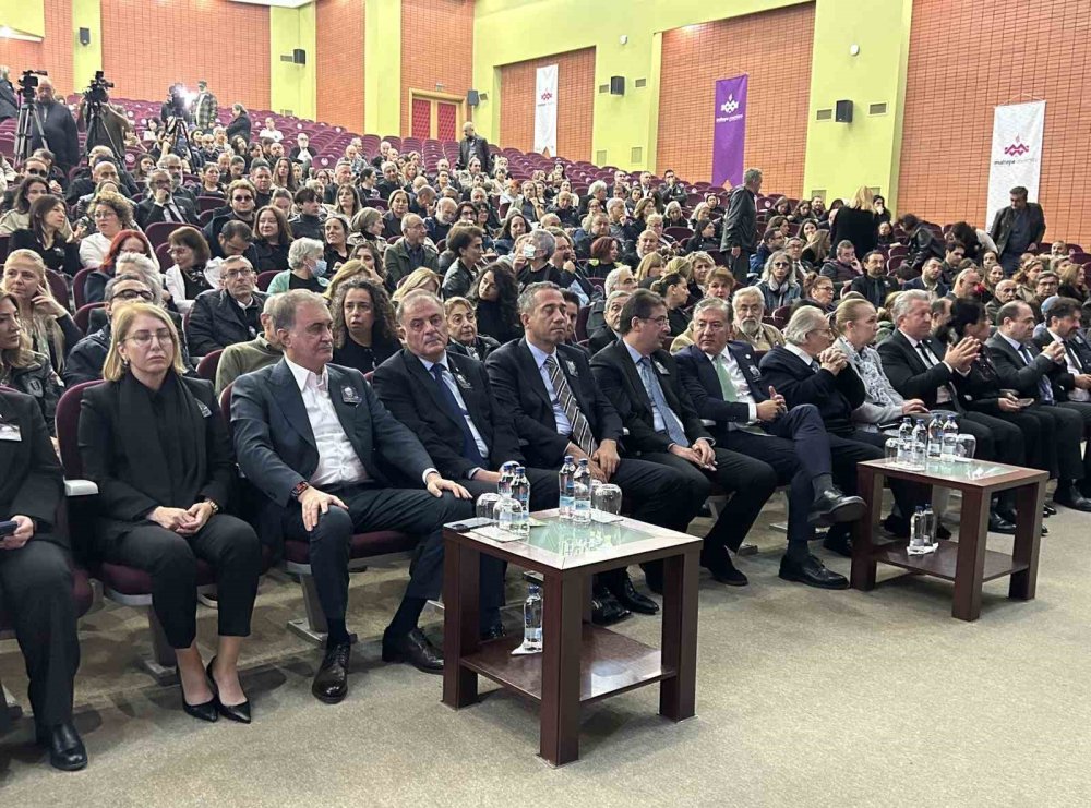 Prof. Dr. İoanna Kuçuradi Son Yolculuğuna Uğurlandı.. Şişli’de Toprağa Verildi!