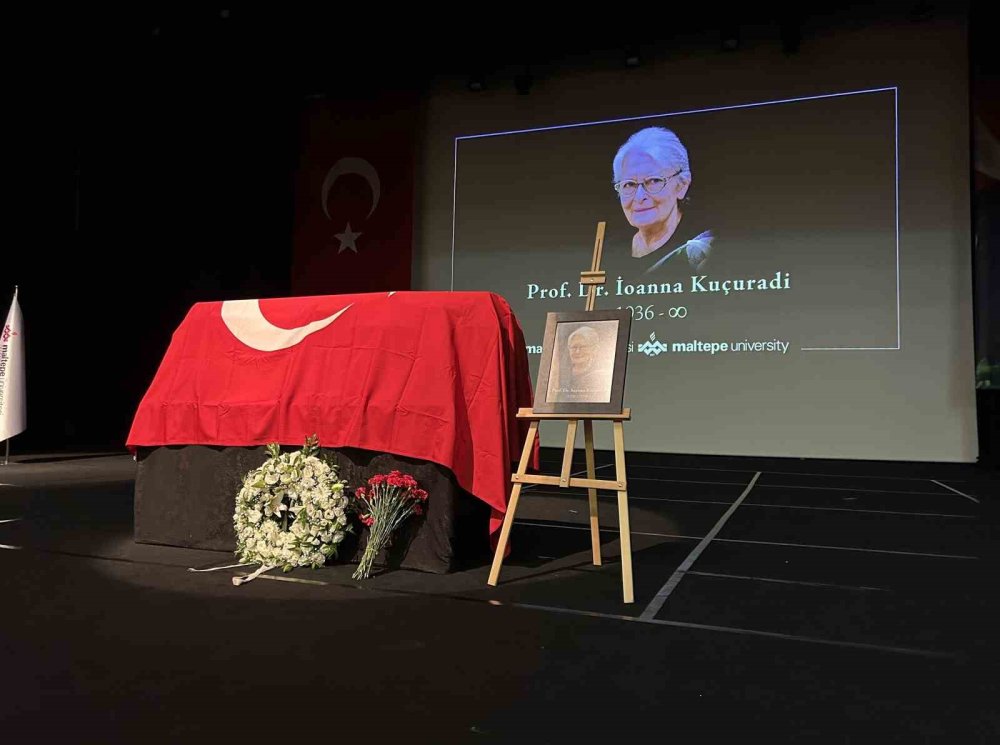 Prof. Dr. İoanna Kuçuradi Son Yolculuğuna Uğurlandı.. Şişli’de Toprağa Verildi!