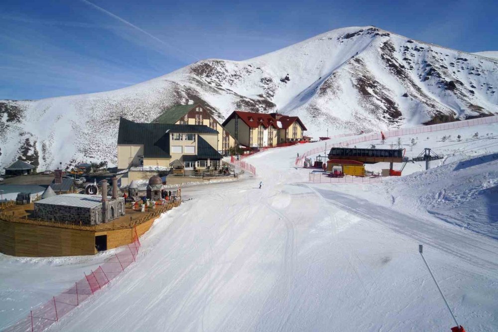 Erzurum’da Turizmde 8 Aylık Artış.. 428 Bin 563 Turist Konakladı, Hedef 600 Bin!