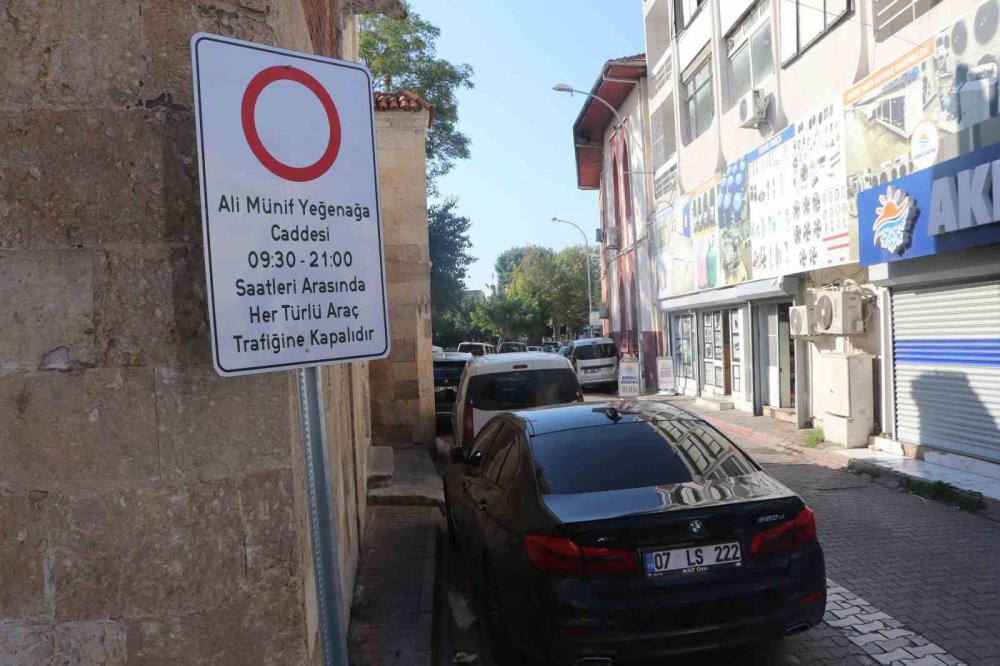 Adana’da Büyük Saat Kulesi Çevresinde Yeni Dönem.. Cadde Gece Trafiğe Kapalı!