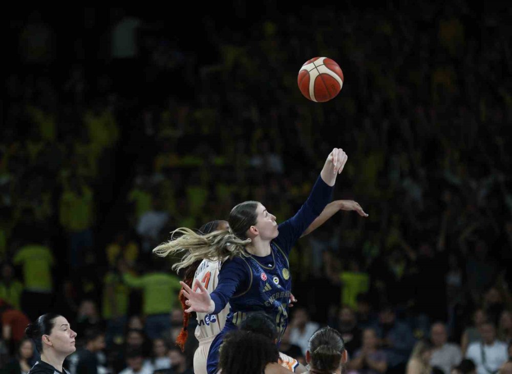 FIBA Kadınlar Süper Kupa’da Şampiyon Fenerbahçe Tarfin.. Kupa 3’üncü Kez Geldi!