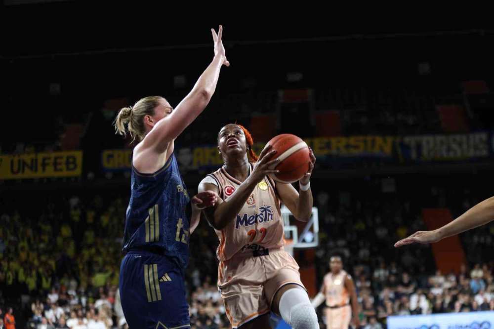 FIBA Kadınlar Süper Kupa’da Şampiyon Fenerbahçe Tarfin.. Kupa 3’üncü Kez Geldi!