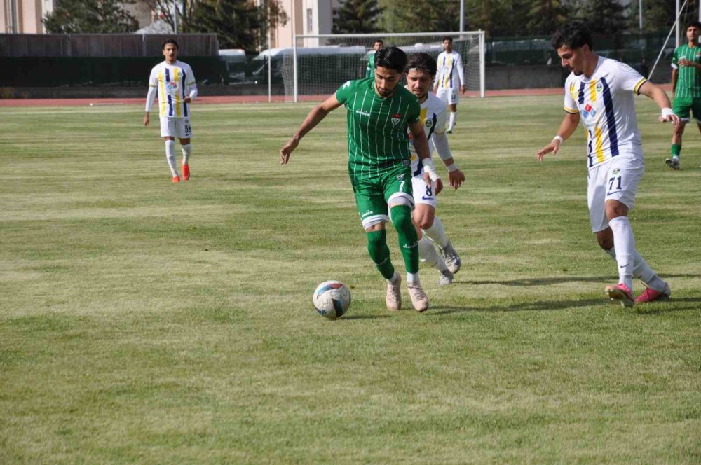 Kars 36 Spor Kupada Yoluna Devam Ediyor.. Fatsa Belediyespor’u Tek Golle Geçti!