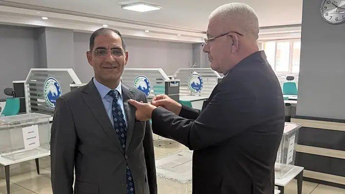 Ağrı Ticaret ve Sanayi Odası’nda Yeni Yönetim Belirlendi.. Mehmet Erat Yeniden Başkan!