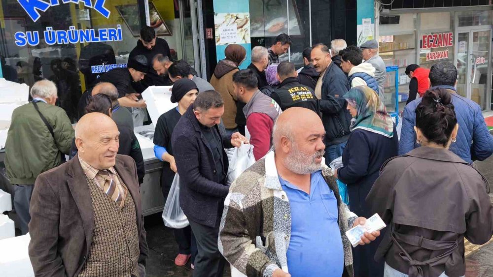 Kars’ta Palamutun Tanesi 50 Liradan Satılıyor.. Balık Tezgahlarında Hareketlilik!