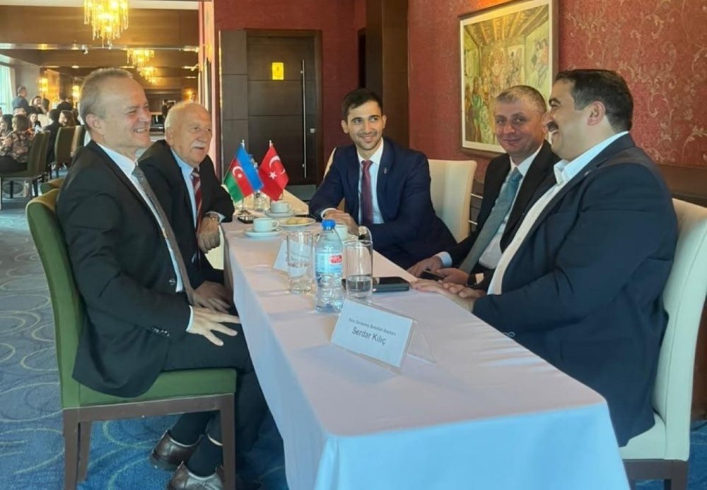 Sarıkamış Bakü’de Tanıtıldı.. Kars’ta Kış Sezonu Hazırlıkları Görüşüldü!