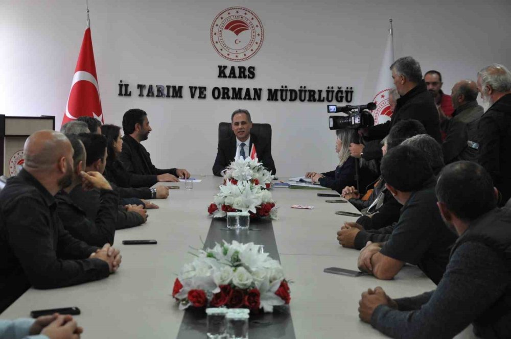 Kars’ta Hayvancılıkta Suni Tohumlama Yetkisi Birliğe Geçti.. Yeni Süreç Başlıyor!