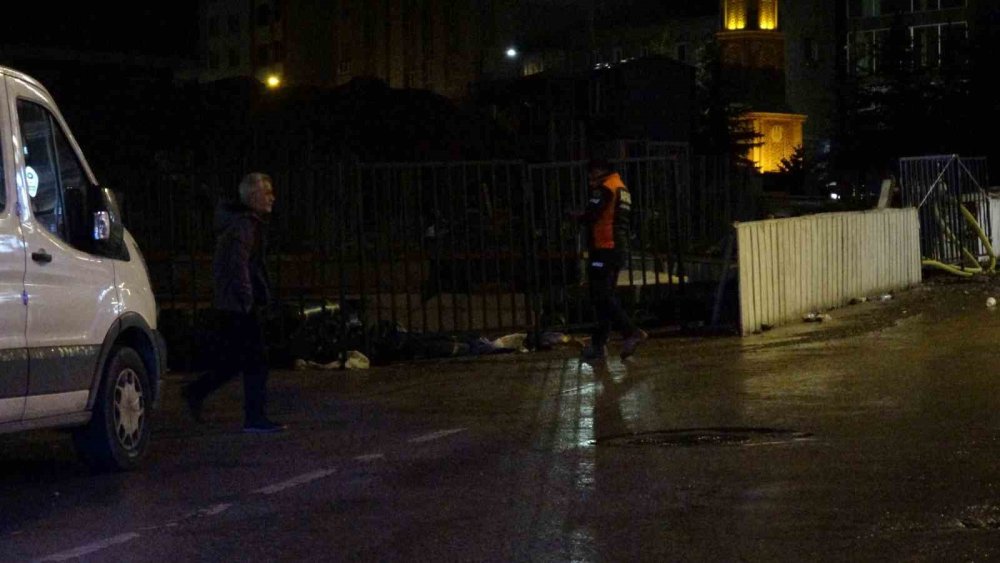 Erzurum’da Sağanak İnşaat Alanında Göçüğe Yol Açtı.. Lalapaşa’da Zemin Çöktü!