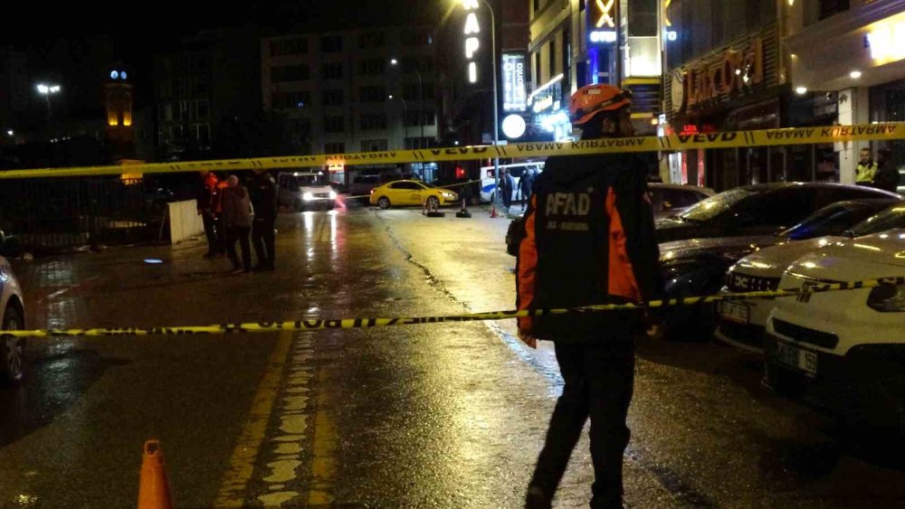 Erzurum’da Sağanak İnşaat Alanında Göçüğe Yol Açtı.. Lalapaşa’da Zemin Çöktü!
