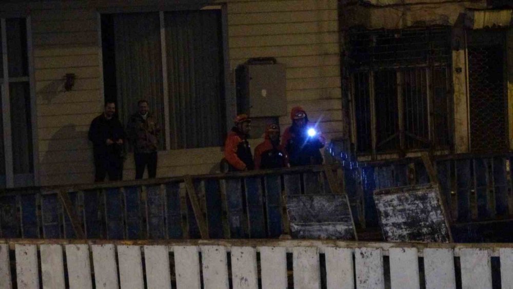 Erzurum’da Sağanak İnşaat Alanında Göçüğe Yol Açtı.. Lalapaşa’da Zemin Çöktü!