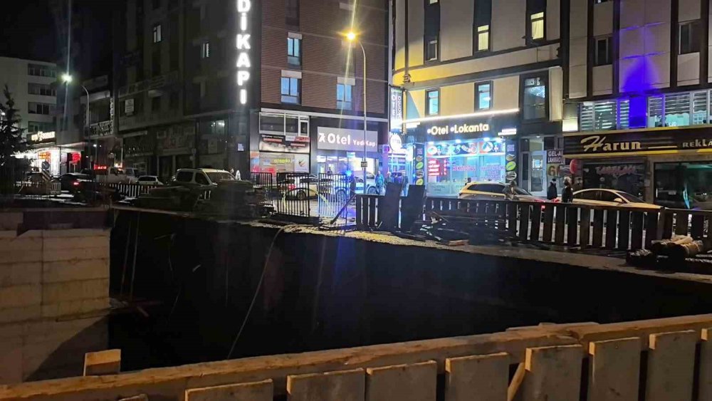 Erzurum’da Sağanak İnşaat Alanında Göçüğe Yol Açtı.. Lalapaşa’da Zemin Çöktü!