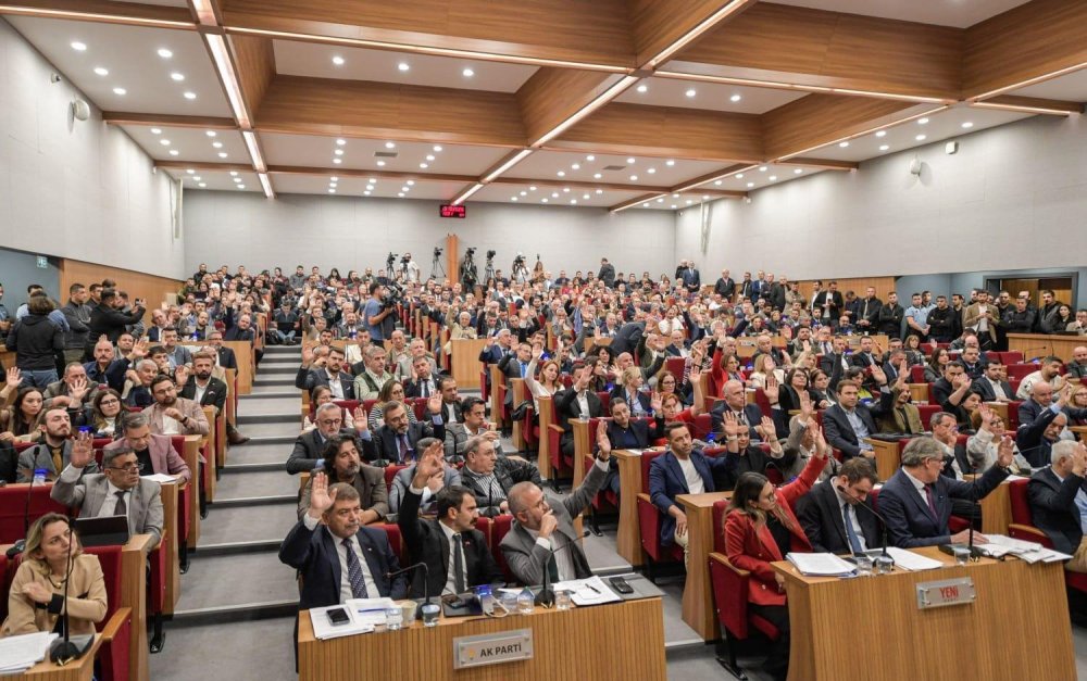 İZBAN 90 Dakika Aktarma Sistemine Döndü.. İzmir’de 29 Ekim Ulaşımı 1 Kuruş Olacak!